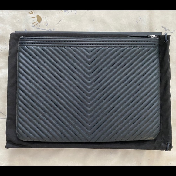 Authentic CHANEL Medium Chevron Boy O Case - Picture 3 of 11